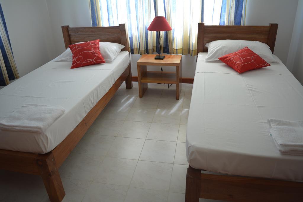 Manfiyo Guest House Anse Boileau Exterior foto